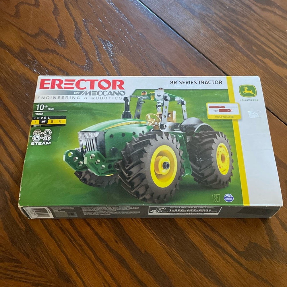 Erector 8R series tractor 🚜